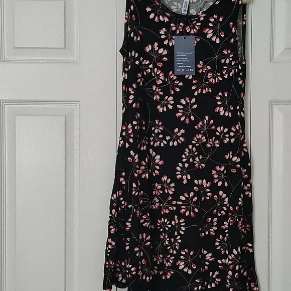 Woman's flower dress NWT - Picture 4 of 4